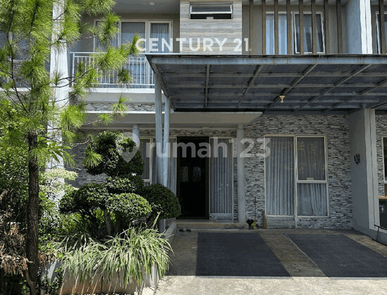 QUICK SALE Renovated House Ready to Occupy in JGC Cakung S9287