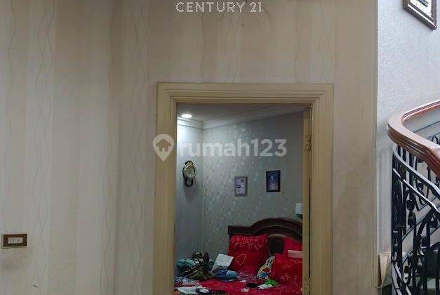 Rumah 2 Lantai Lokasi Strategis Di Tebet Timur NS0087 2