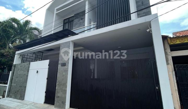 Dijual Cepat Rumah Baru dan Bagus 2½Lt Siap Huni bisa Take Over Bank Lokasi Strategis di Johar Baru Dijual Cepat Rumah Baru dan Bagus 2½Lt Siap Huni bisa Take Over Bank Lokasi Strategis di Johar Baru