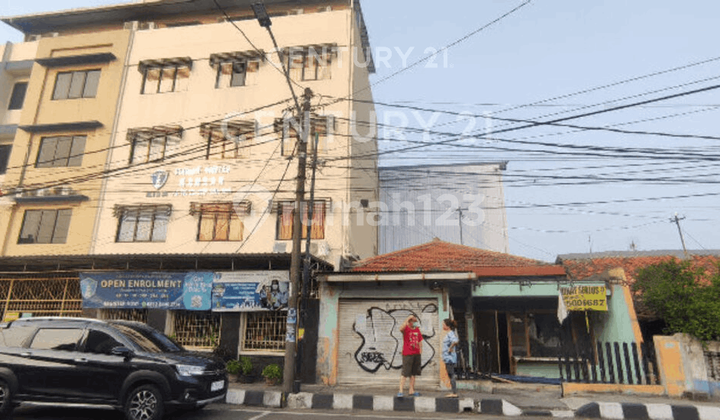 Rumah Tua Untuk Usaha Di Jalan Besar MT Haryono Tangerang S9186