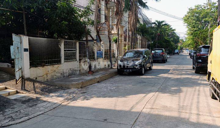 Rumah di Jl Pluit Kencana 1
Hitung Tanah SHM