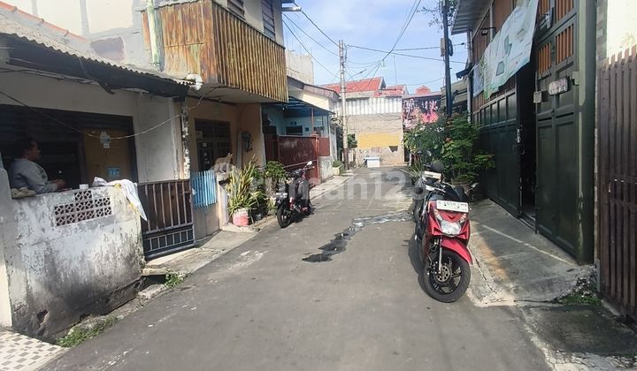 For Sale, Mrs. Old House. Mangga Street, Kemayoran, Central Jakarta. 2