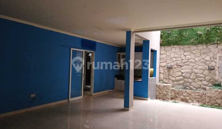 For Rent House in Senopati Area, suitable for Office Clinic. For Rent House in Senopati Area, suitable for Office Clinic.