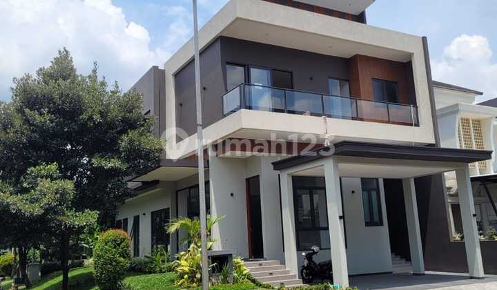 Dijual Rumah Mewah 4 Lantai!! di BSD Green Wich