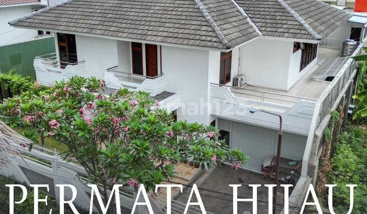 Rumah Klasik Modern Terawat di Permata Hijau
