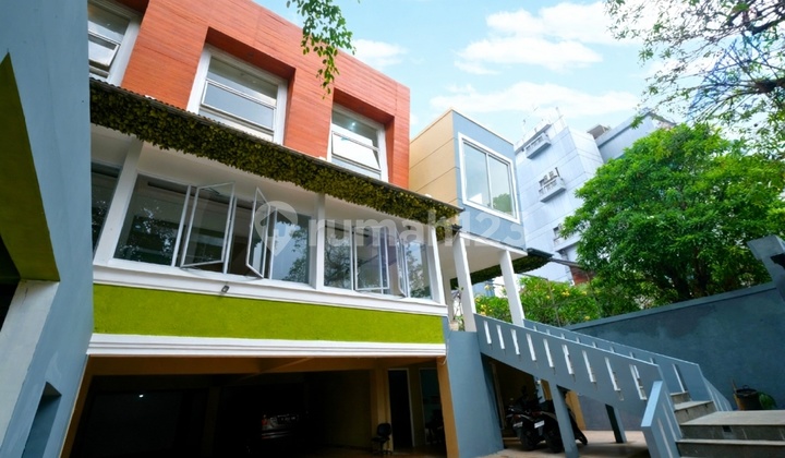 Rumah Modern Contemporer Area Pondok Indah