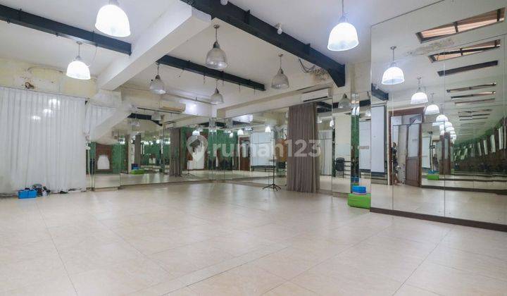 Dijual Tempat Usaha Pinggir Jalan Area Kebayoran Baru 2