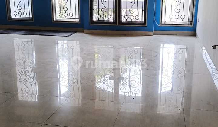 For Rent House in Senopati Area, suitable for Office Clinic. 2