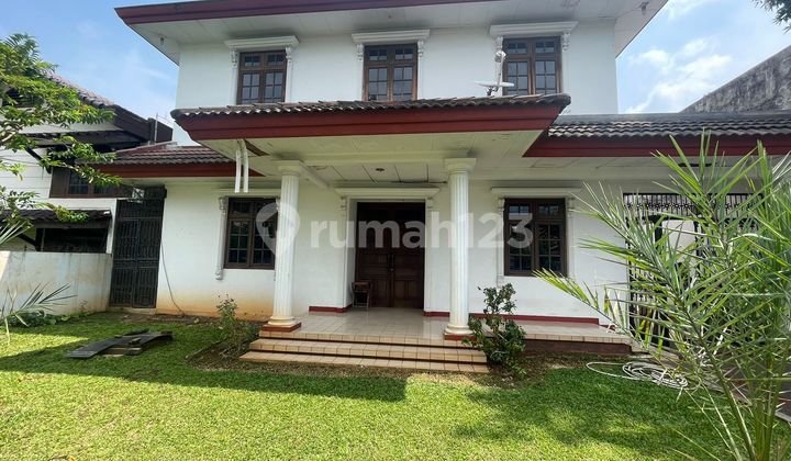 For Sale Old House Located in Lebak Lestari