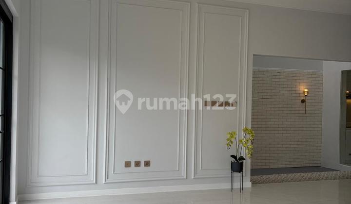 Brand New Rumah Klasik dengan Sentuhan Modern di Nusaloka BSD