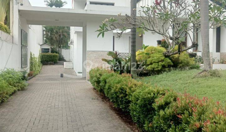 Rumah Pondok Indah View Golf Dan Kolam Renang Pribadi 2