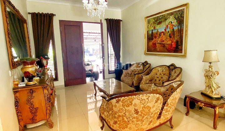 Rumah Luas di The Green Dengan Furnished Kondisi Siap Huni 2