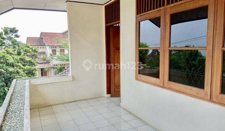 Villa Luas Dengan Harga Murah Ada Kolam Renang 6