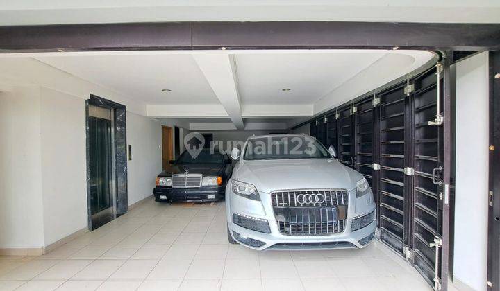 Townhouse Mewah Dengan Lingkungan Yang Private Dan Kolam Pribadi 2