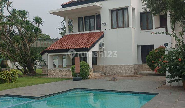 Rumah Pondok Indah View Golf Dan Kolam Renang Pribadi 1