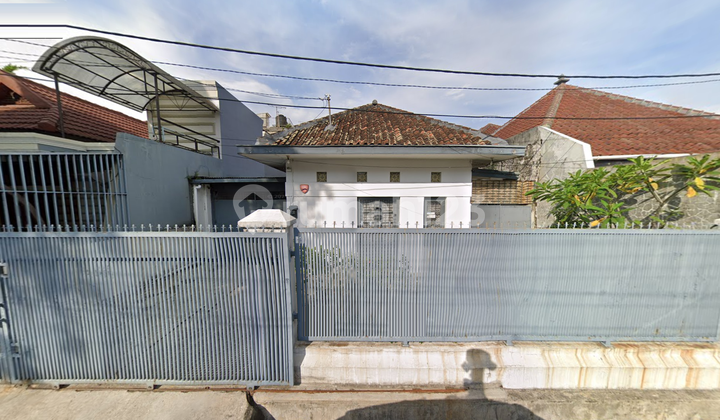 Rumah Lama Terawat di Sayap Riau Bandung Rumah Lama Terawat di Sayap Riau Bandung