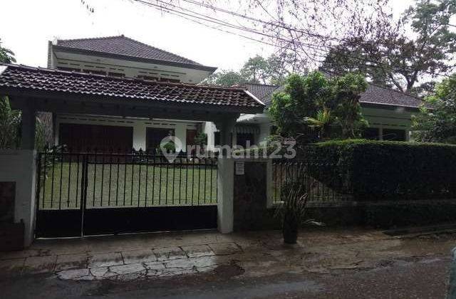 Rumah Lama Mewah Terawat Sayap Dago Bandung 1