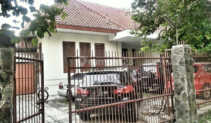 Rumah Lama Terawat Pusat Kota Bandung Sayap Dago 1