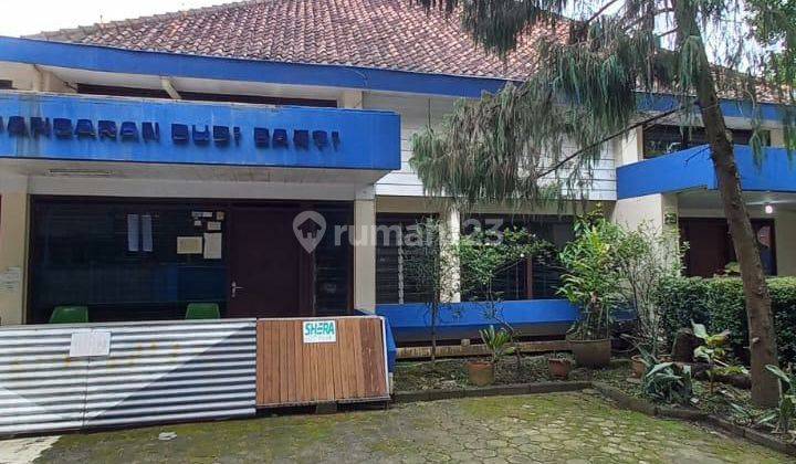 rumah lama hitung tanah di sayap gatot subroto dekat alun-alun bandung,cocok untuk usaha 1