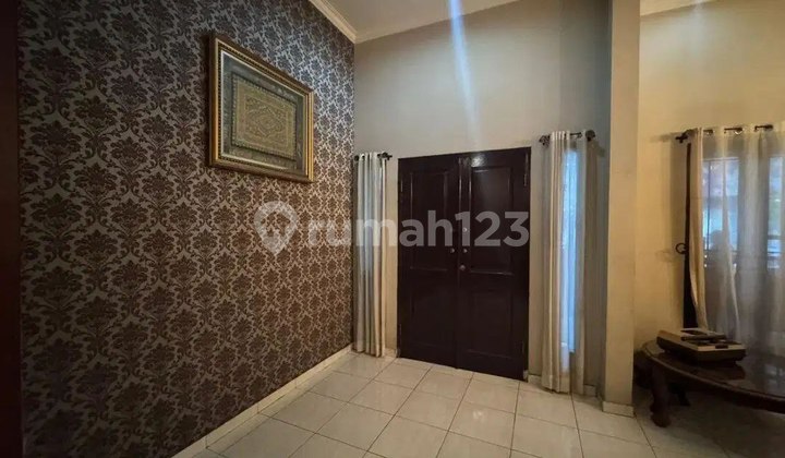 RUMAH TINGGAL DAN TEMPAT USAHA DI MAINROAD MEKARWANGI