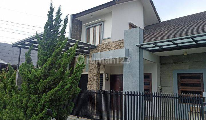 Rumah 2 Lantai Bagus SHM di Mekarwangi, Bandung 1