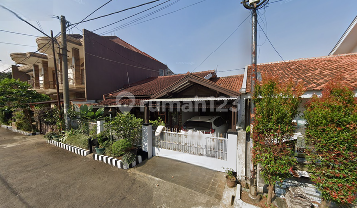 Rumah Siap Huni Dalam Komplek Sanggar Hurip Kawaluyaan