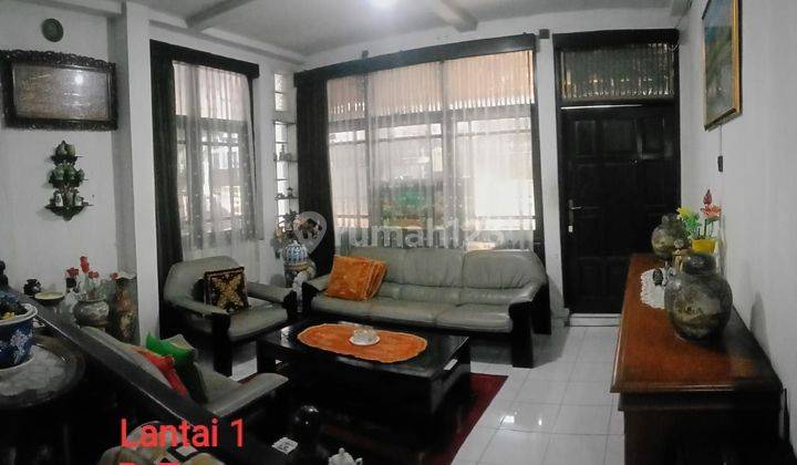 Rumah Butuh Renovasi SHM Turangga, Bandung murah 1