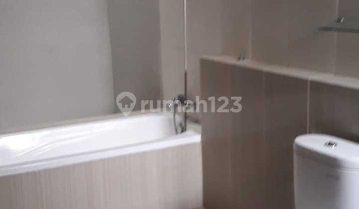 Rumah 3 Lantai Semi Furnished Di Vermont Parkland Bsd  4