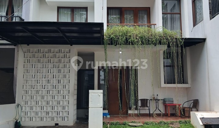 Rumah Bagus Emerald Town House SHM Sektor 9-Bintaro, Tangerang Selatan