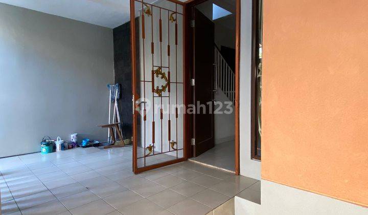 Rumah 2 Lantai Bagus Furnished di Discovery Bintaro Tangerang Selatan 1