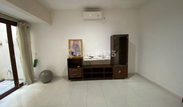 Rumah 2 Lantai Bagus Furnished di Discovery Bintaro Tangerang Selatan 2