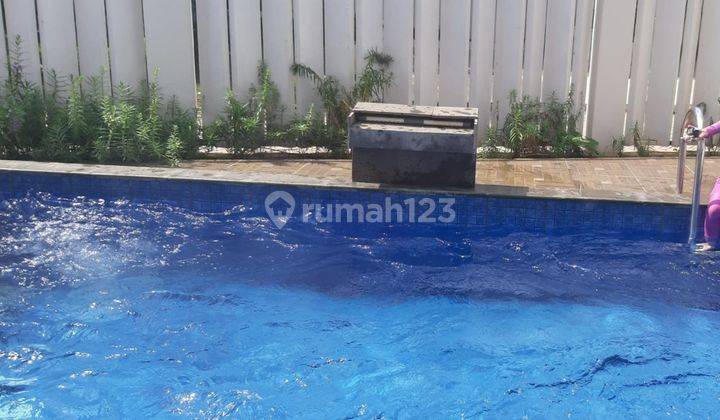 Rumah 2 Lantai Bagus Ada Pool di Discovery Bintaro Tangerang Selatan 2