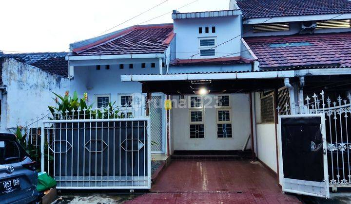 Rumah Bagus Semi Furnished SHM di Sektor 5, Tangerang Selatan 1