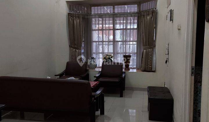 Rumah Bagus Dan Rapi di Sektor 5 Bintaro Tangerang Selatan 2