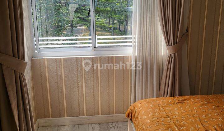 Rumah 2 Lantai Bagus Furnished SHM di District Kebayoran, Tangerang Selatan 2