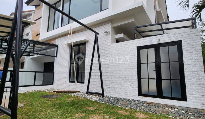 Rumah 2 Lantai Bagus SHM di Discovery, Tangerang Selatan 2