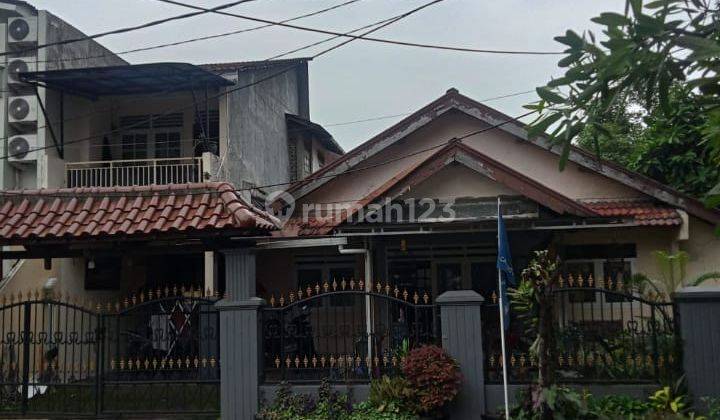 Rumah Bagus Semi Furnished SHM di Jl. Kuricang, Tangerang Selatan 1