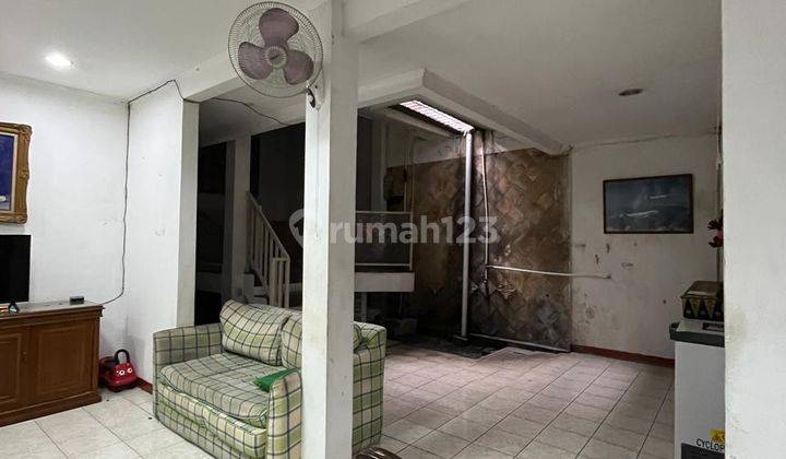 Rumah 2 Lantai Bagus SHM di Jl. Perkici, Tangerang Selatan 2