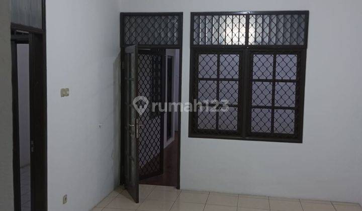 Rumah Bagus Furnished SHM di Jl. Kutilang, Jakarta Selatan 2