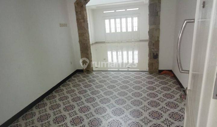 Rumah 2 Lantai Bagus SHM di Jl. Cimandiri, Jakarta Selatan 2