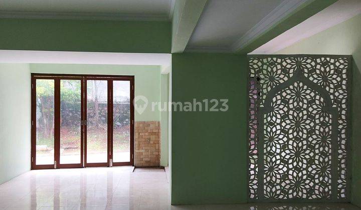 Rumah 2 Lantai Bagus SHM di Discovery, Bintaro Tangerang Selatan 2