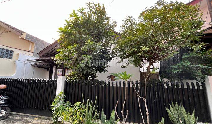 Rumah Bagus Semi Furnished Shm , Tangerang Selatan 1