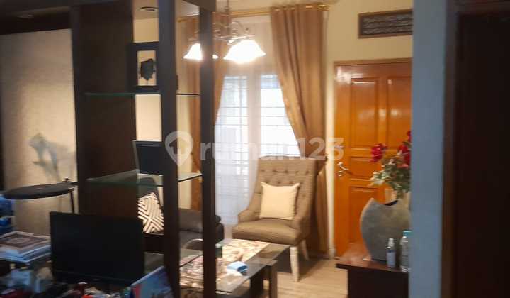 Rumah Bagus Semi Furnished SHM Pamulang, Tangerang Selatan 2