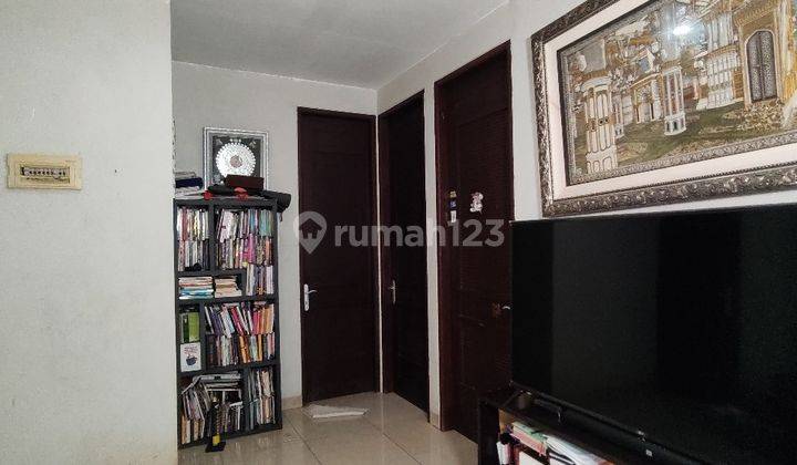 Rumah 2 Lantai Bagus SHM di Senayan, Bintaro Tangerang Selatan 2