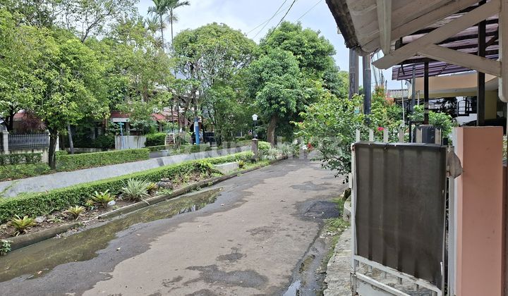 For Quick Sale House in Sector 4 Bintaro South Tangerang 2