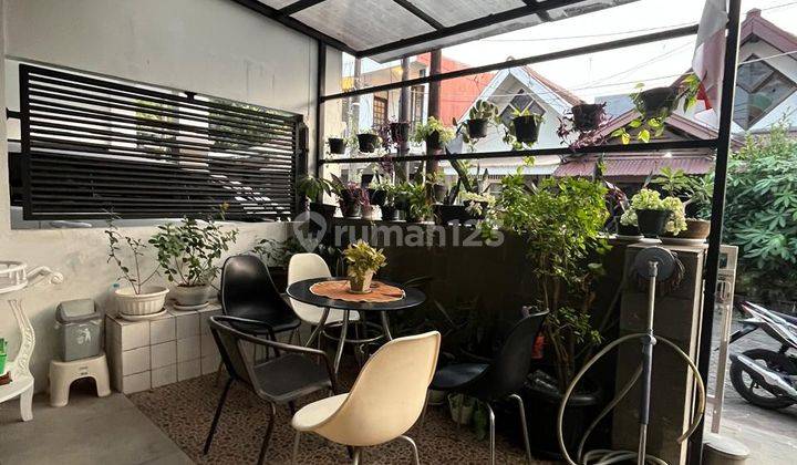 Rumah 2 Lantai Bagus Shm Di Sektor 5 Bintaro , Jakarta Selatan 1