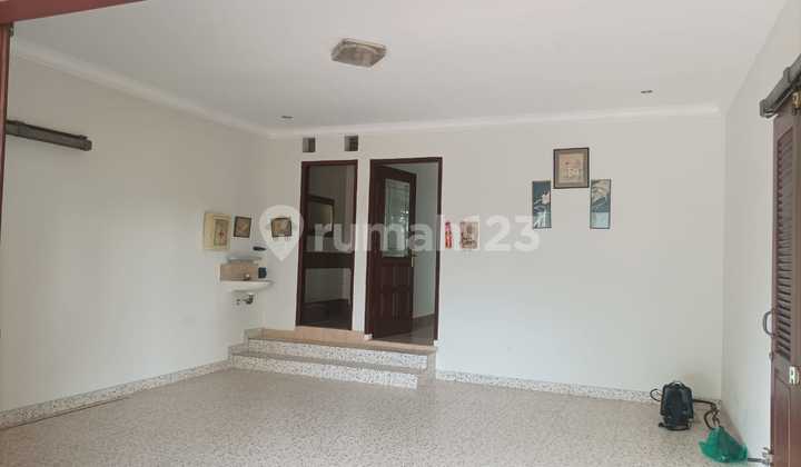 Disewa Rumah Bagus di Sektor 9 Bintaro