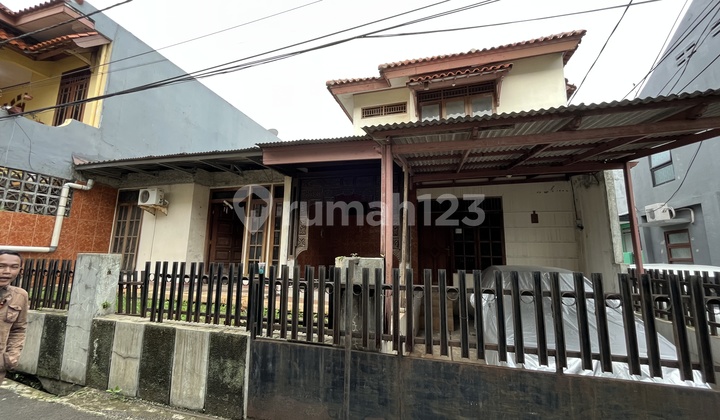 For Sale House In Cempaka Hijau East Ciputat