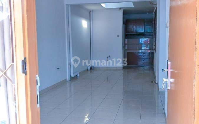 Rumah sewa taman Kedoya baru 2