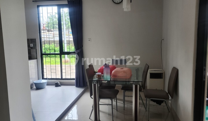 Disewa Royal Palem Taman Surya Siap Huni